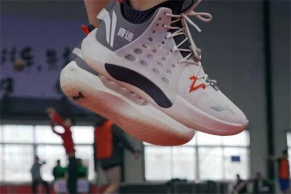 李寧音速7測(cè)評(píng) 音速7代實(shí)戰(zhàn)測(cè)評(píng)報(bào)告 李寧音速7測(cè)評(píng) 音速7代實(shí)戰(zhàn)測(cè)評(píng)報(bào)告