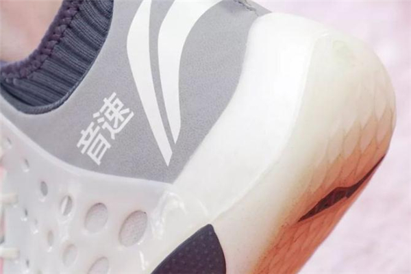 李寧音速7測(cè)評(píng) 音速7代實(shí)戰(zhàn)測(cè)評(píng)報(bào)告 李寧音速7測(cè)評(píng) 音速7代實(shí)戰(zhàn)測(cè)評(píng)報(bào)告