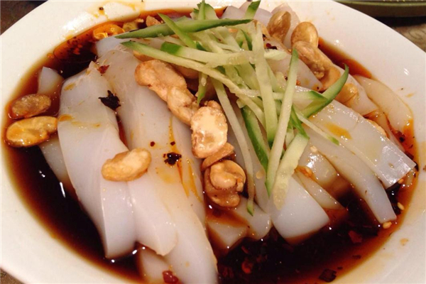 涼粉怎么做才會(huì)勁道 和添加劑有關(guān)