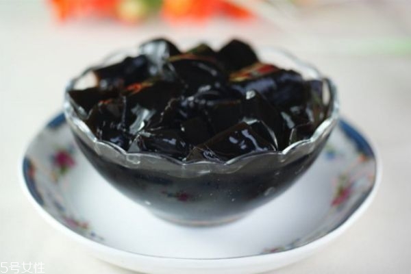 吃燒仙草會長胖嗎 燒仙草對人有什么功效 吃燒仙草會長胖嗎 燒仙草對人有什么功效