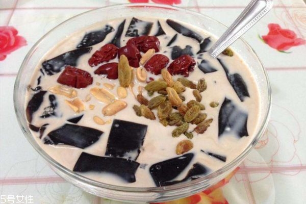 燒仙草可以降火嗎 燒仙草過夜了還能吃嗎 燒仙草可以降火嗎 燒仙草過夜了還能吃嗎