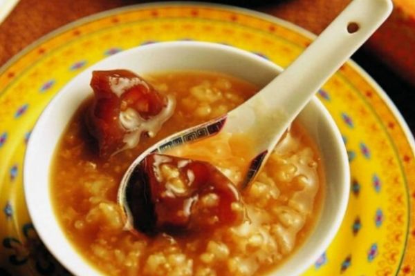 血氣不足吃什么補(bǔ)血效果最好 燉什么湯補(bǔ)血養(yǎng)顏