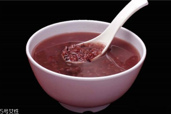 黑米的吃法及營養(yǎng)價(jià)值 黑米粥好吃又營養(yǎng)的做法