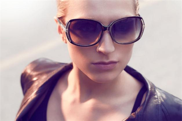 暴龍?zhí)?yáng)鏡價(jià)格 普通款較為便宜