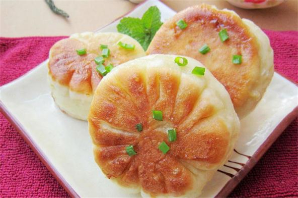 水煎包是生煎還是熟煎 做法是這樣 水煎包是生煎還是熟煎 做法是這樣