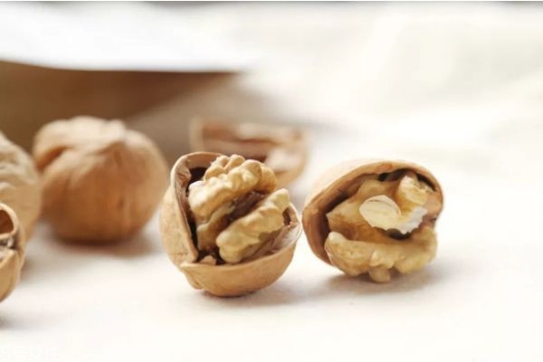 薄皮核桃價格多少錢一斤 薄皮核桃的功效與作用 薄皮核桃價格多少錢一斤 薄皮核桃的功效與作用