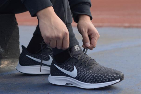 耐克飛馬35拆解 專(zhuān)業(yè)跑者的首選