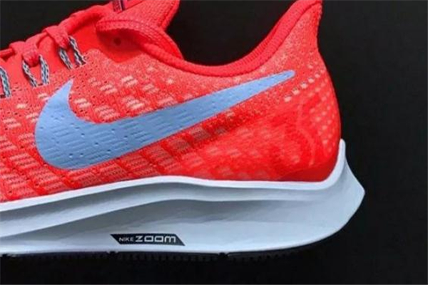 耐克飛馬35測評 pegasus 35實(shí)戰(zhàn)效果 耐克飛馬35測評 pegasus 35實(shí)戰(zhàn)效果