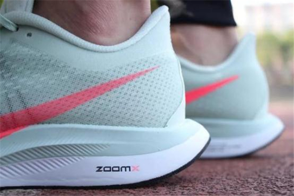 耐克飛馬35測評 pegasus 35實(shí)戰(zhàn)效果 耐克飛馬35測評 pegasus 35實(shí)戰(zhàn)效果