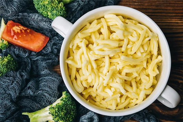 馬蘇里拉奶酪熱量 很容易發(fā)胖 馬蘇里拉奶酪熱量 很容易發(fā)胖