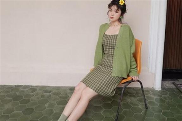 牛油果綠衣服怎么搭配 當季最in潮流色