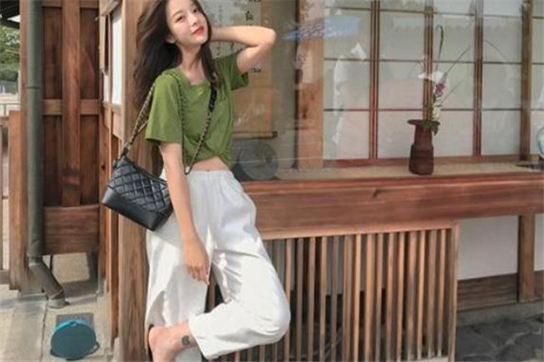 牛油果綠衣服怎么搭配 當季最in潮流色