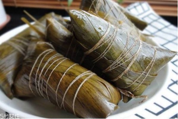 粽子微波爐加熱要多久 微波爐熱粽子的方法 粽子微波爐加熱要多久 微波爐熱粽子的方法