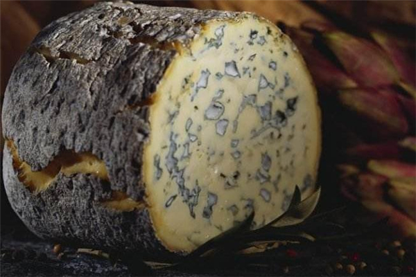 藍(lán)紋奶酪是哪個(gè)國(guó)家的 法式特色料理 藍(lán)紋奶酪是哪個(gè)國(guó)家的 法式特色料理