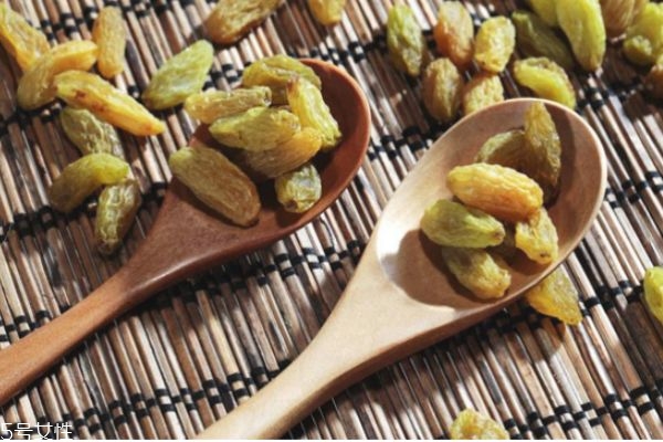 葡萄干生蟲(chóng)了如何處理 葡萄干的吃法及功效