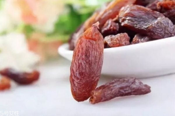 葡萄干生蟲(chóng)了如何處理 葡萄干的吃法及功效