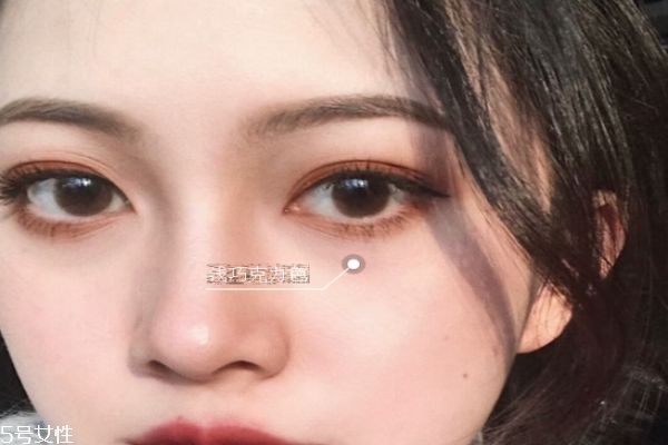 拍婚紗照帶什么顏色的美瞳好看 拍婚紗照美瞳顏色的選擇 拍婚紗照帶什么顏色的美瞳好看 拍婚紗照美瞳顏色的選擇