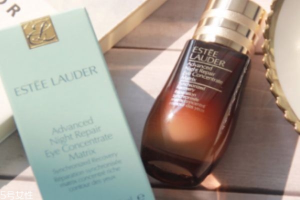 雅詩蘭黛護(hù)眼精華好用嗎 雅詩蘭黛密集修護(hù)護(hù)眼精華測(cè)評(píng)