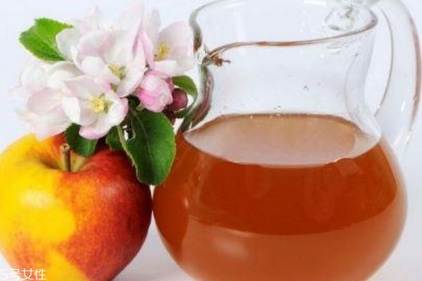 蘋(píng)果醋是調(diào)料還是飲料 蘋(píng)果醋能減肥嗎