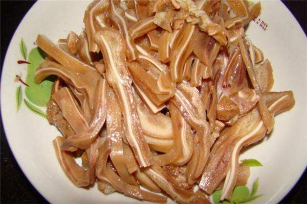 豬耳朵吃了會(huì)長(zhǎng)胖嗎 熱量很低 豬耳朵吃了會(huì)長(zhǎng)胖嗎 熱量很低