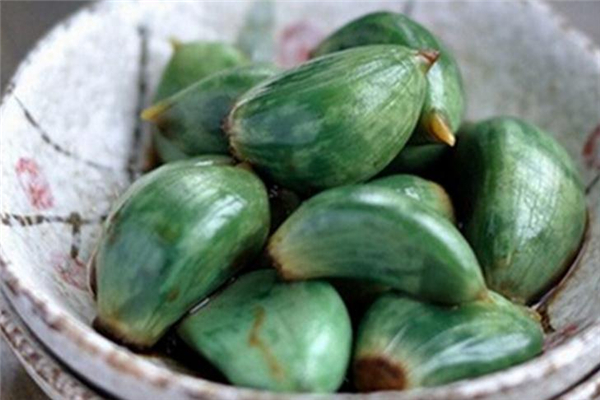 醋泡大蒜為什么會變綠 屬于正?，F(xiàn)象