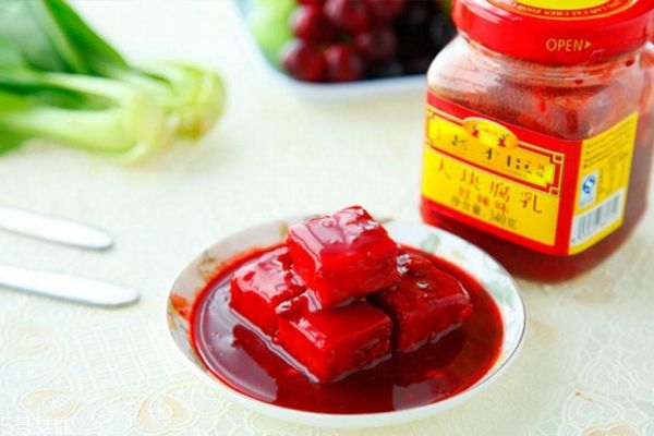 腐乳吃多了有什么危害 吃腐乳的好處和壞處 腐乳吃多了有什么危害 吃腐乳的好處和壞處