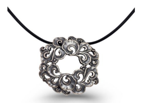 純銀怎么分辨真假 五個方法教你立辨真假 純銀怎么分辨真假 五個方法教你立辨真假