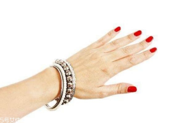 純銀怎么分辨真假 五個方法教你立辨真假 純銀怎么分辨真假 五個方法教你立辨真假