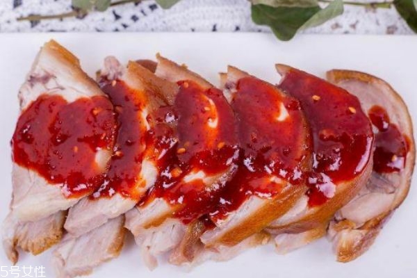 吃豬蹄到底美容還是長(zhǎng)胖 吃豬蹄的好處和壞處