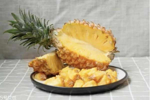 怎么區(qū)分菠蘿和鳳梨 菠蘿和鳳梨有什么不同