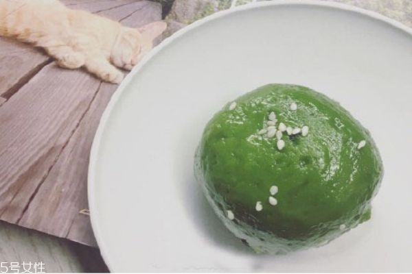 如何評(píng)判好吃的青團(tuán) 哪個(gè)牌子的青團(tuán)最好吃 如何評(píng)判好吃的青團(tuán) 哪個(gè)牌子的青團(tuán)最好吃