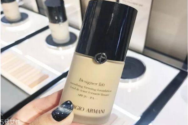 阿瑪尼粉底液大師和權(quán)利的區(qū)別 阿瑪尼大師還是權(quán)力