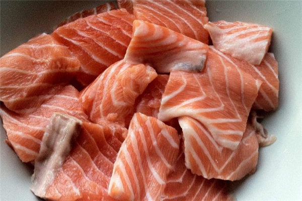 三文魚肉松的做法 營養(yǎng)好消化 三文魚肉松的做法 營養(yǎng)好消化