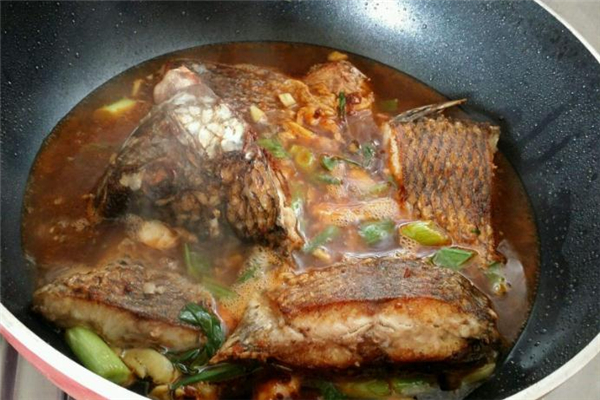 紅燒羅非魚的做法 秘制家常菜 紅燒羅非魚的做法 秘制家常菜