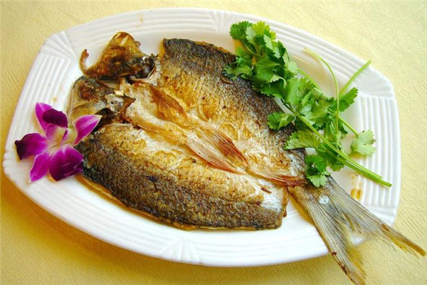 鯪魚是發(fā)物嗎 食用要注意 鯪魚是發(fā)物嗎 食用要注意