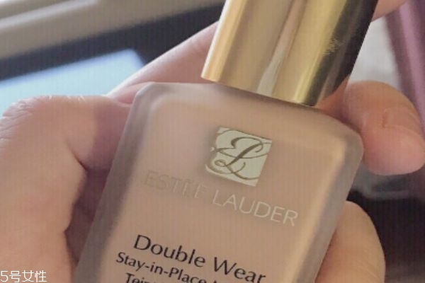 蘭蔻持妝粉底液和雅詩蘭黛dw 哪個才是油皮親媽 蘭蔻持妝粉底液和雅詩蘭黛dw 哪個才是油皮親媽