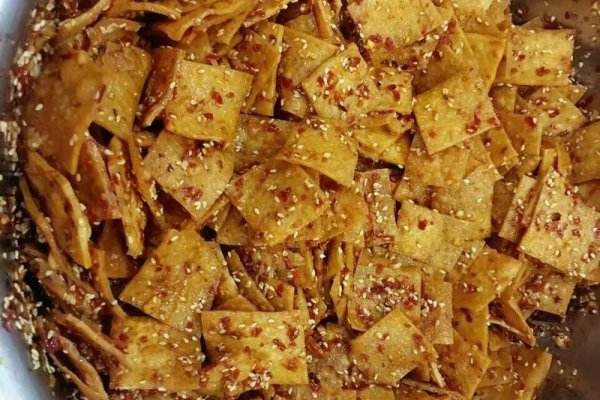 啤酒可以和辣條一起吃嗎 辣條的壞處 啤酒可以和辣條一起吃嗎 辣條的壞處