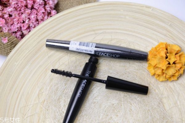 菲詩小鋪睫毛膏1號(hào)2號(hào)哪個(gè)好用 菲詩小鋪大肚子睫毛膏