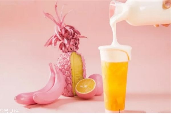 奶霜與奶蓋是同一種嗎 奶霜和奶蓋的區(qū)別 奶霜與奶蓋是同一種嗎 奶霜和奶蓋的區(qū)別