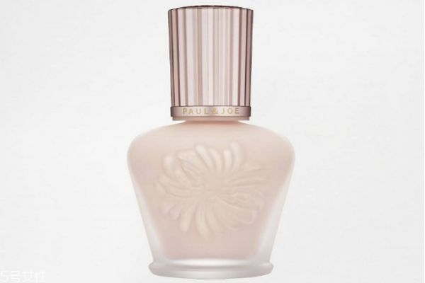 搪瓷隔離和羅拉妝前乳哪個好 妝前乳和隔離霜的區(qū)別 搪瓷隔離和羅拉妝前乳哪個好 妝前乳和隔離霜的區(qū)別