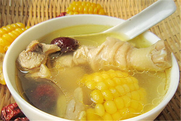 雞湯可以放玉米嗎 雞湯的療效 雞湯可以放玉米嗎 雞湯的療效