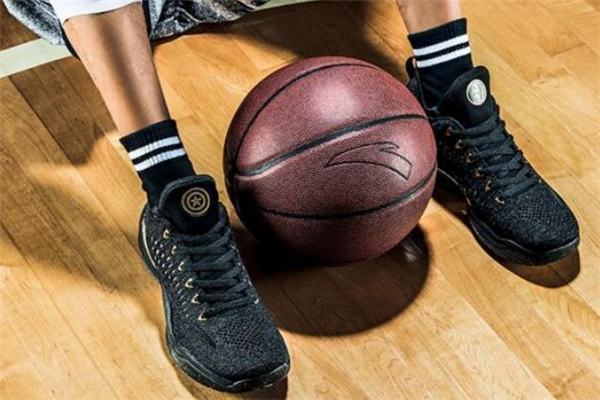 安踏運(yùn)動鞋質(zhì)量怎么樣 性價(jià)比相當(dāng)高 安踏運(yùn)動鞋質(zhì)量怎么樣 性價(jià)比相當(dāng)高