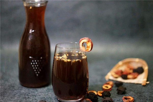 喝酸梅湯尿會(huì)變紅色嗎 不用擔(dān)心 喝酸梅湯尿會(huì)變紅色嗎 不用擔(dān)心