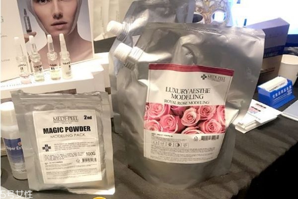 美蒂菲玫瑰軟膜怎么用 美蒂菲軟膜用完要洗臉嗎 美蒂菲玫瑰軟膜怎么用 美蒂菲軟膜用完要洗臉嗎