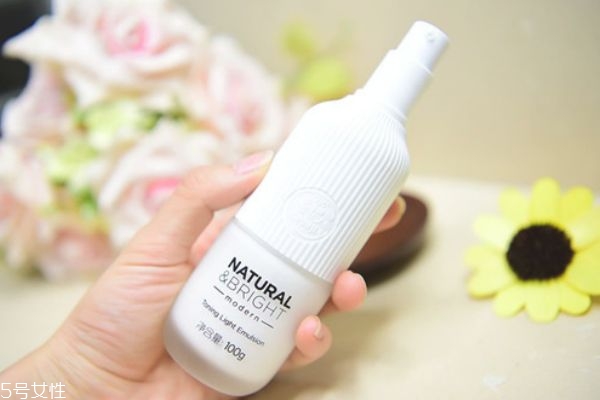 素顏霜到底是什么 素顏霜和素顏乳一樣嗎 素顏霜到底是什么 素顏霜和素顏乳一樣嗎