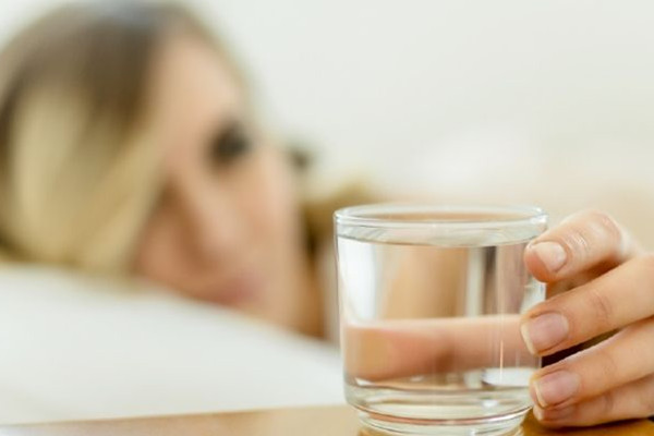 蒸餾水的功效與作用是什么 蒸餾水的作用是這樣 蒸餾水的功效與作用是什么 蒸餾水的作用是這樣