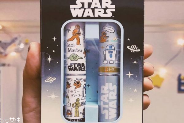 潤唇膏可以擦臉嗎 潤唇膏的基本成分與作用 潤唇膏可以擦臉嗎 潤唇膏的基本成分與作用