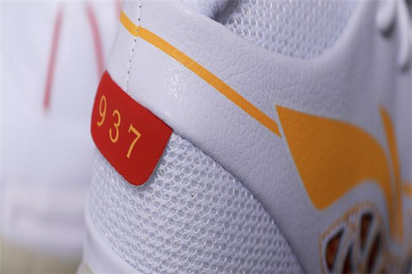 李寧937龍鱗測評 李寧937龍鱗實(shí)戰(zhàn)腳感