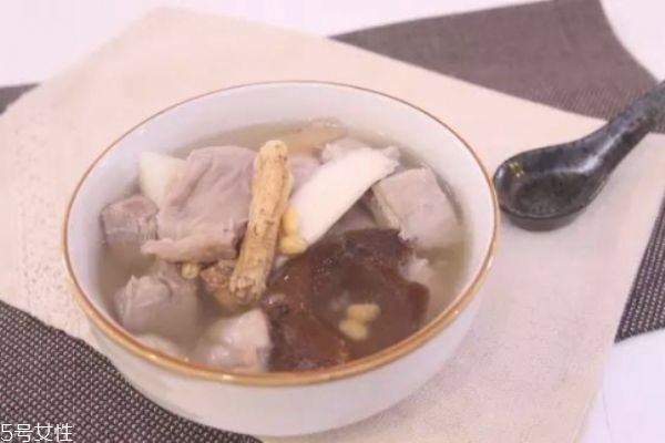 燉羊肉怎么做好吃 清燉羊肉最簡(jiǎn)單的做法