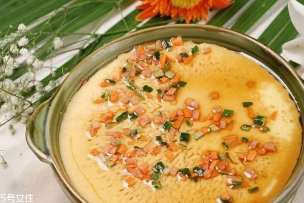 雞蛋羹加熱水還是涼水 蒸蛋好吃又好看的技巧 雞蛋羹加熱水還是涼水 蒸蛋好吃又好看的技巧